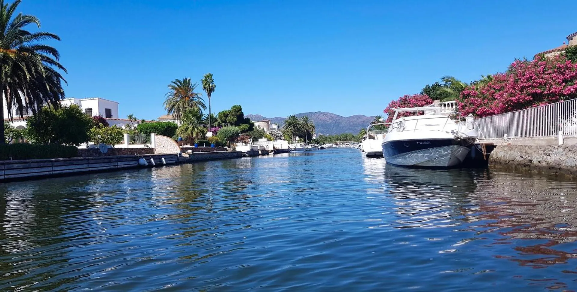 Appartement Sur Empuriabrava A 100 M De La Mer Apartment